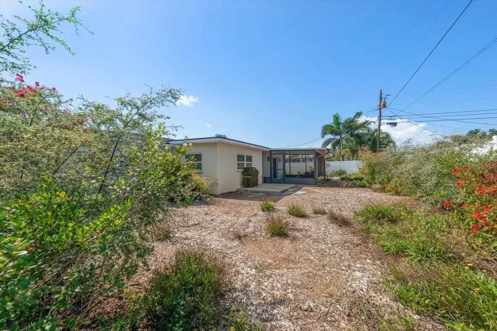 8879 111th Street Seminole FL 33772