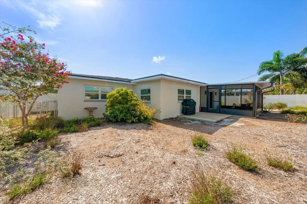 8879 111th Street Seminole FL 33772
