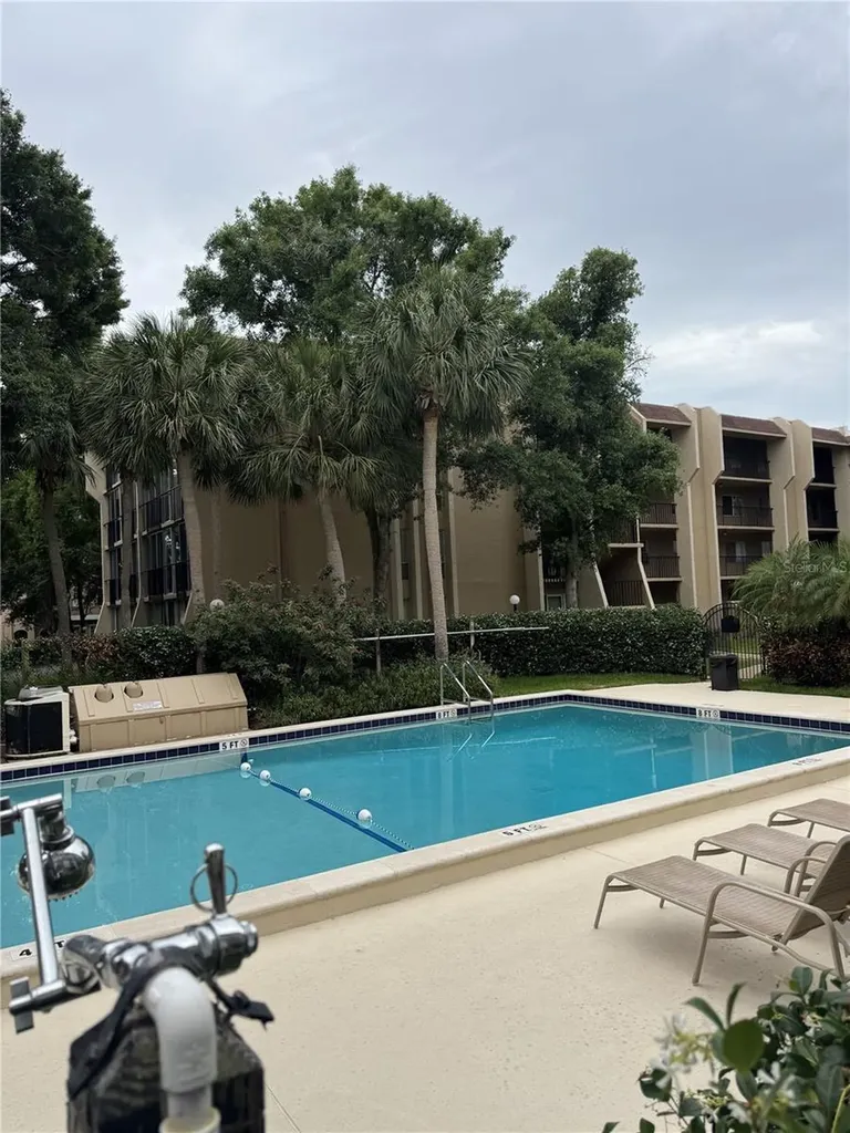 90 S Highland Avenue Tarpon Springs FL 34689