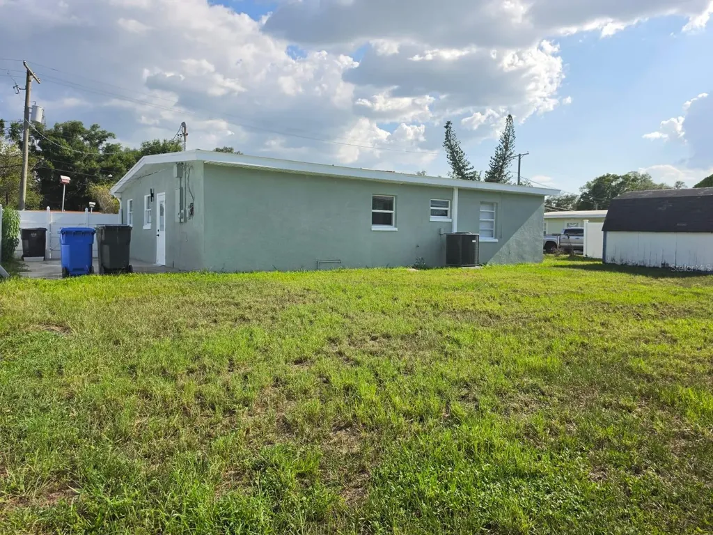 7710 Coral Vine Lane Tampa FL 33619