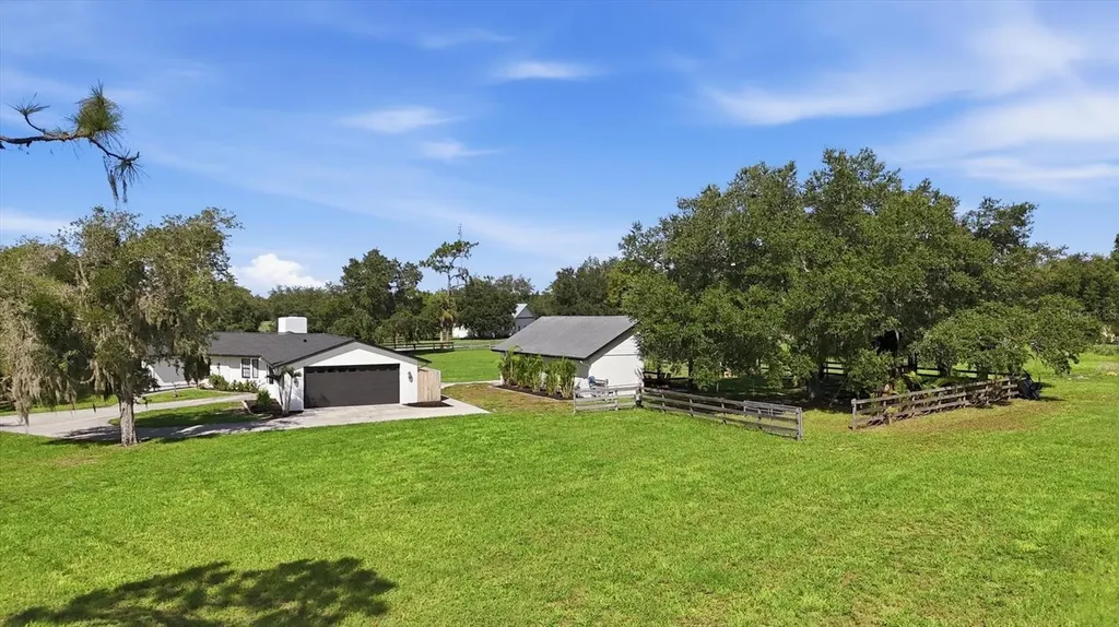 3810 Hidden River Road Sarasota FL 34240