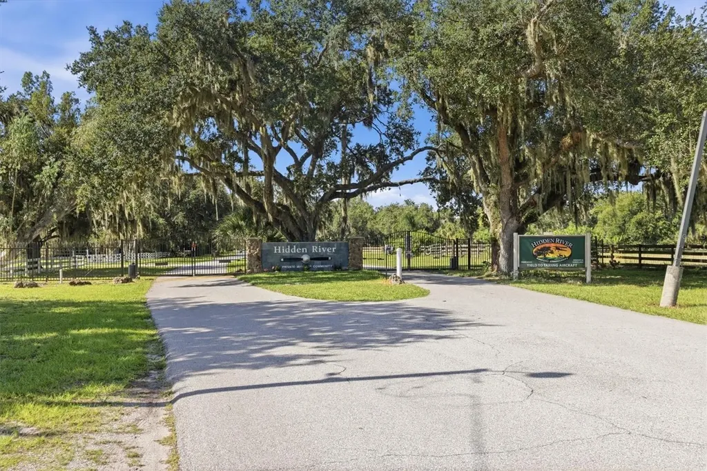 3810 Hidden River Road Sarasota FL 34240