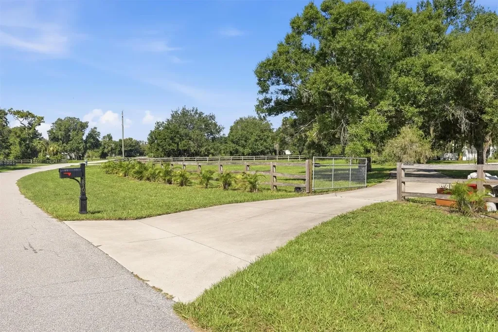 3810 Hidden River Road Sarasota FL 34240