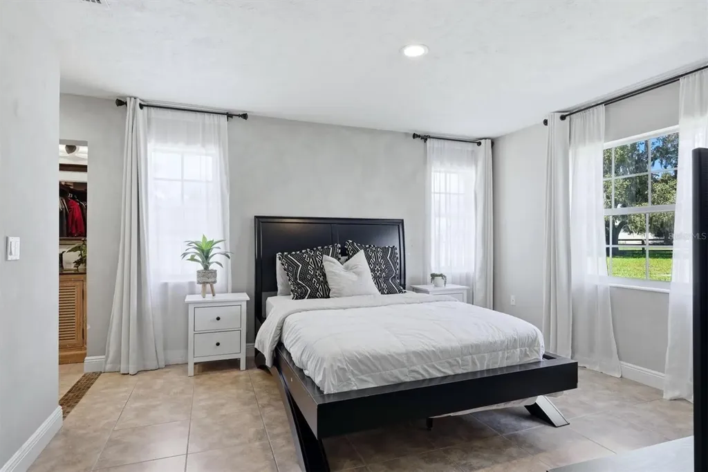 3810 Hidden River Road Sarasota FL 34240