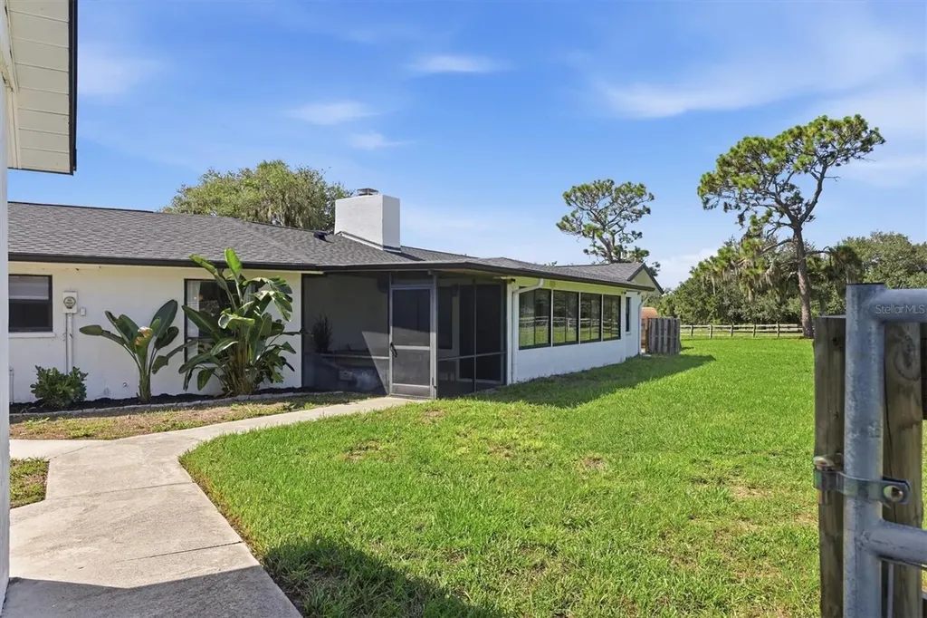 3810 Hidden River Road Sarasota FL 34240