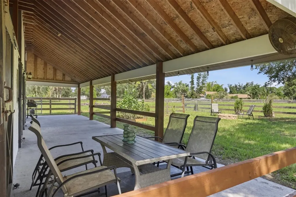 3810 Hidden River Road Sarasota FL 34240