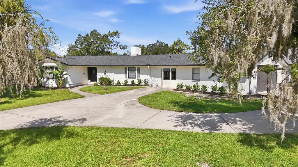 3810 Hidden River Road Sarasota FL 34240