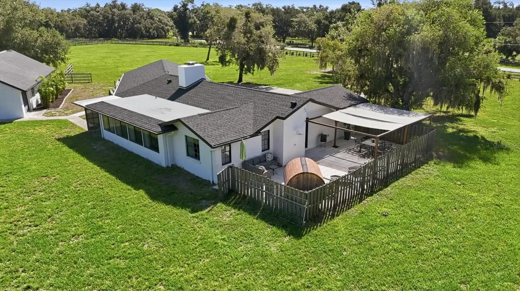 3810 Hidden River Road Sarasota FL 34240