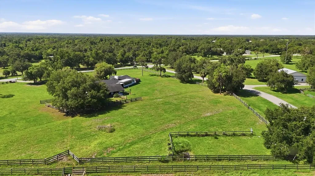 3810 Hidden River Road Sarasota FL 34240