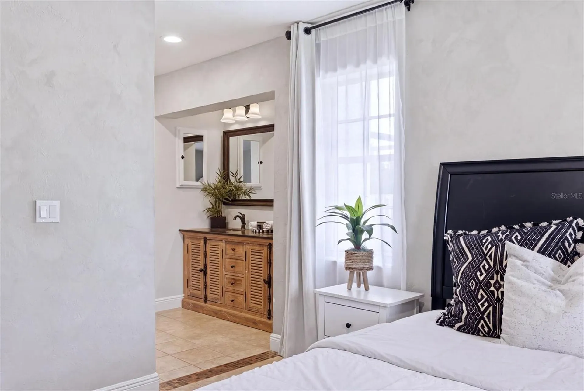 3810 Hidden River Road Sarasota FL 34240