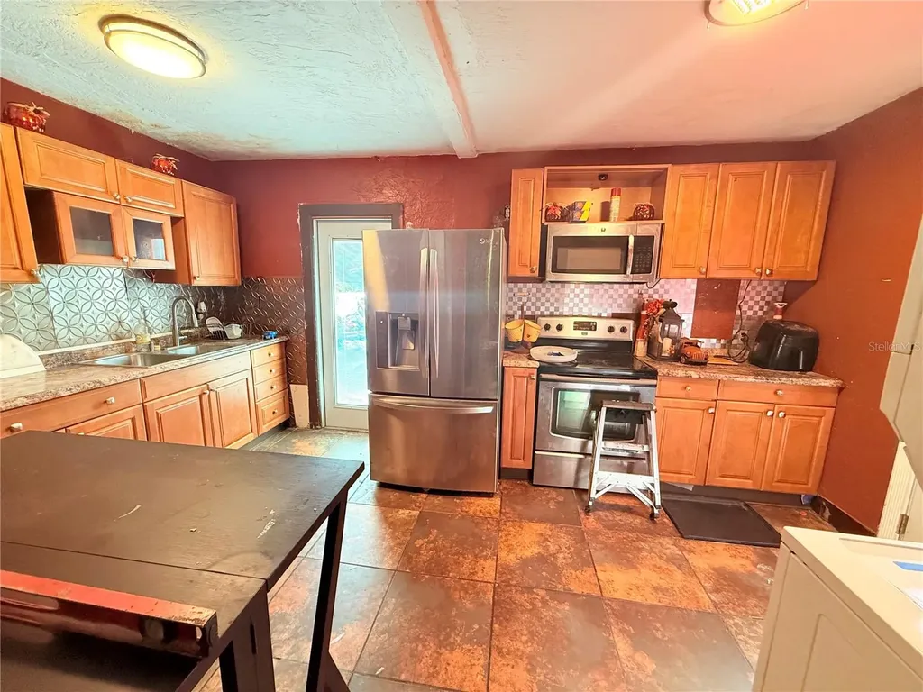 760 16th Avenue S St Petersburg FL 33701