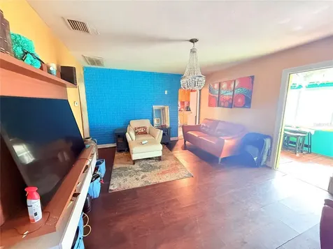 760 16th Avenue S St Petersburg FL 33701