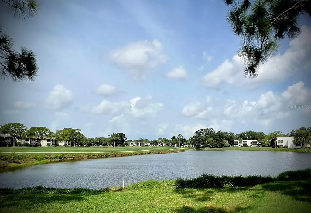 5242 Wedgewood Lane Sarasota FL 34235