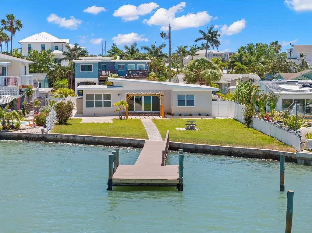 708 Sunset Cove Madeira Beach FL 33708
