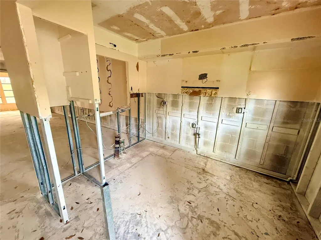 1380 Mission Circle Clearwater FL 33759