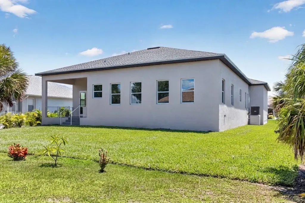 15809 Melport Circle Port Charlotte FL 33981