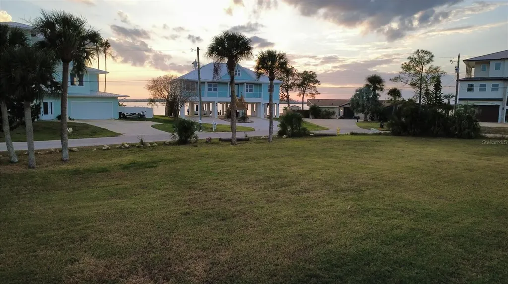 11999 W Bayshore Drive Crystal River FL 34429