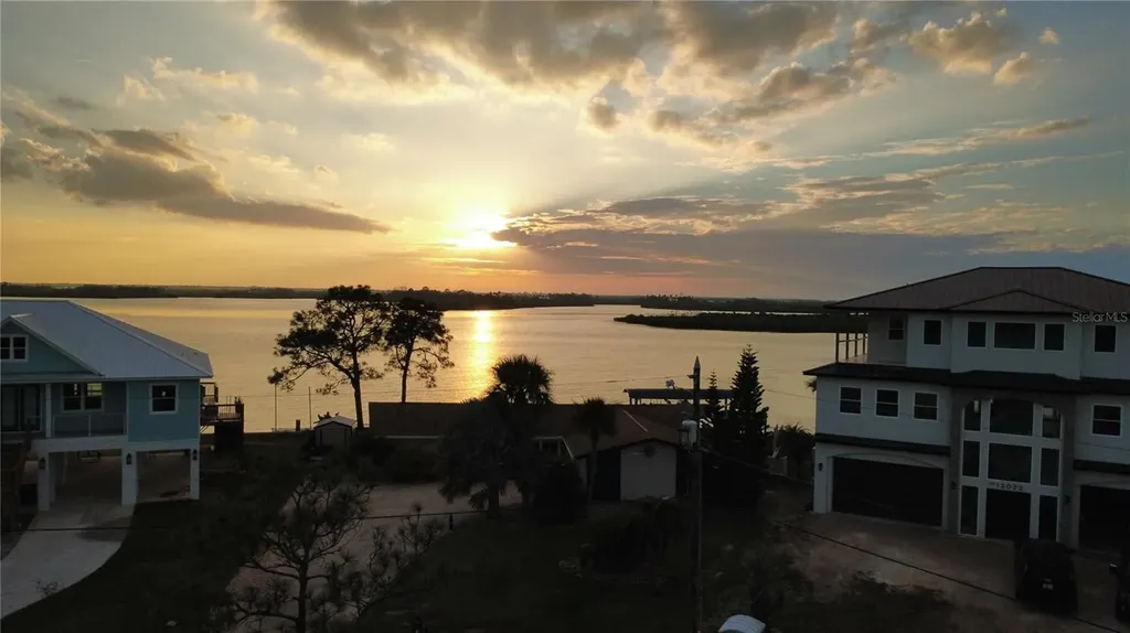 11999 W Bayshore Drive Crystal River FL 34429