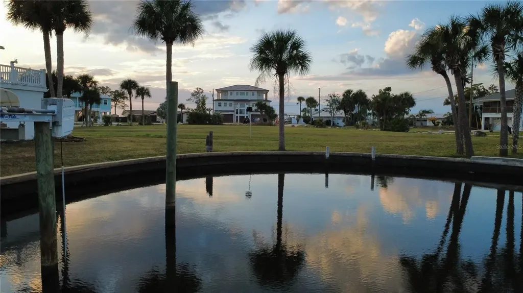 11999 W Bayshore Drive Crystal River FL 34429