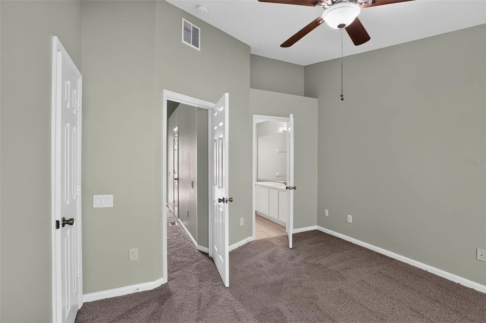 866 Vineland Place Lake Mary FL 32746
