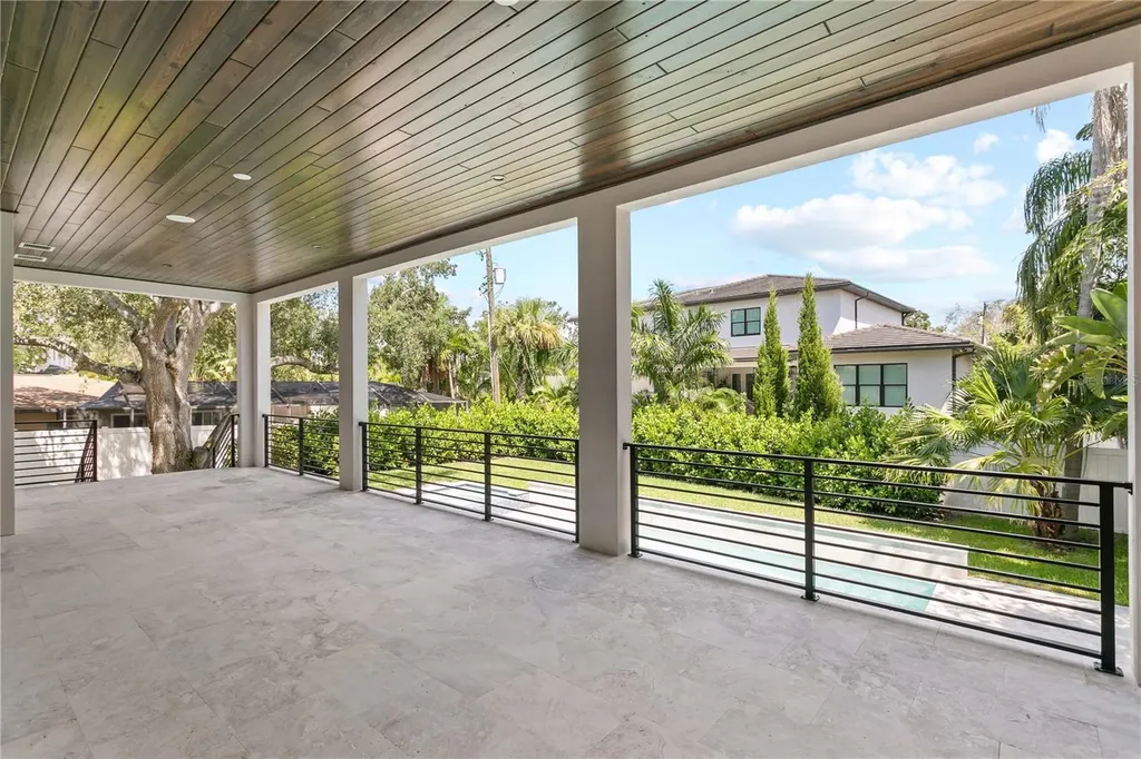 5003 W Poe Avenue Tampa FL 33629
