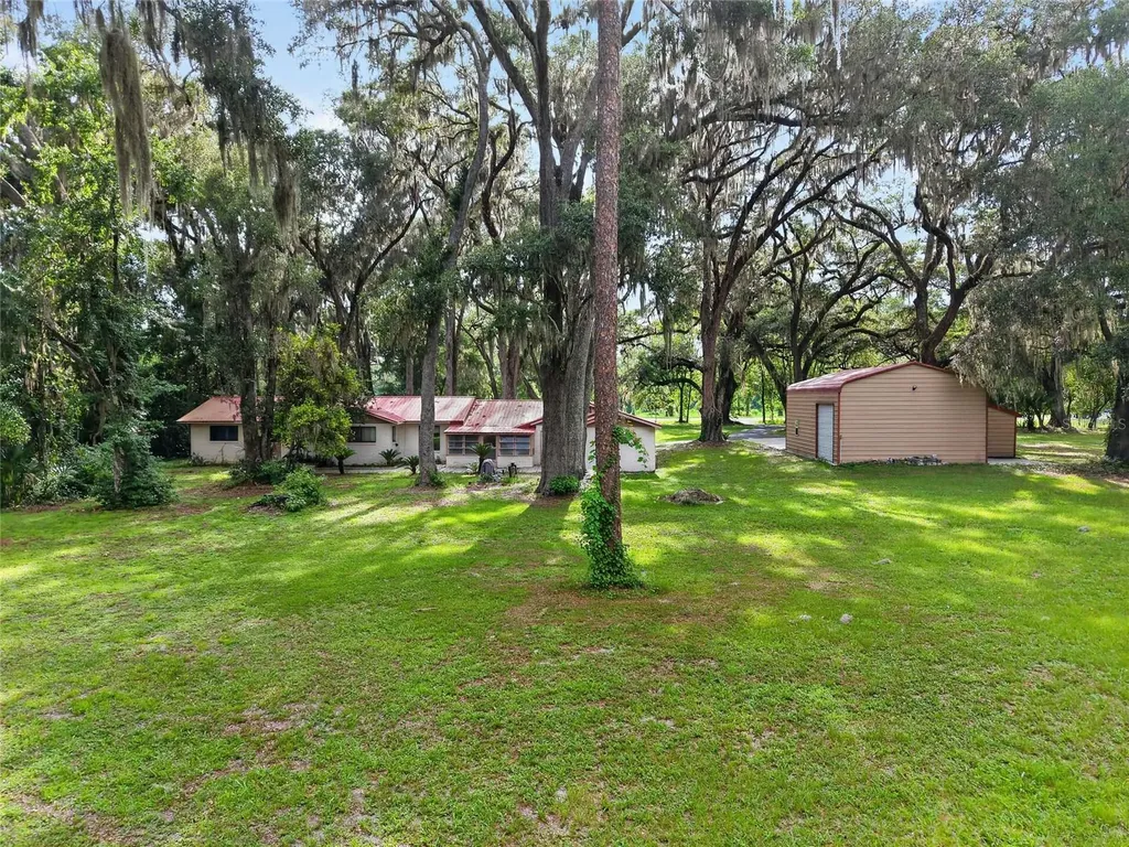 18741 N Us Highway 301 Citra FL 32113