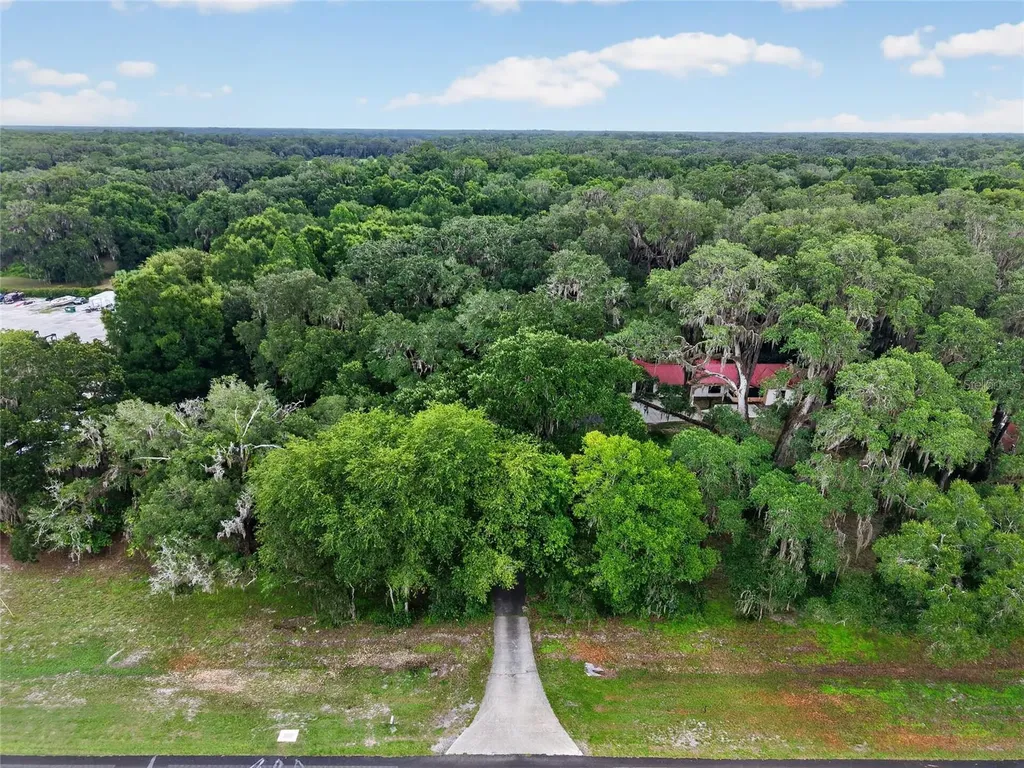 18741 N Us Highway 301 Citra FL 32113