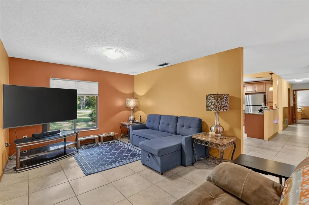 18741 N Us Highway 301 Citra FL 32113
