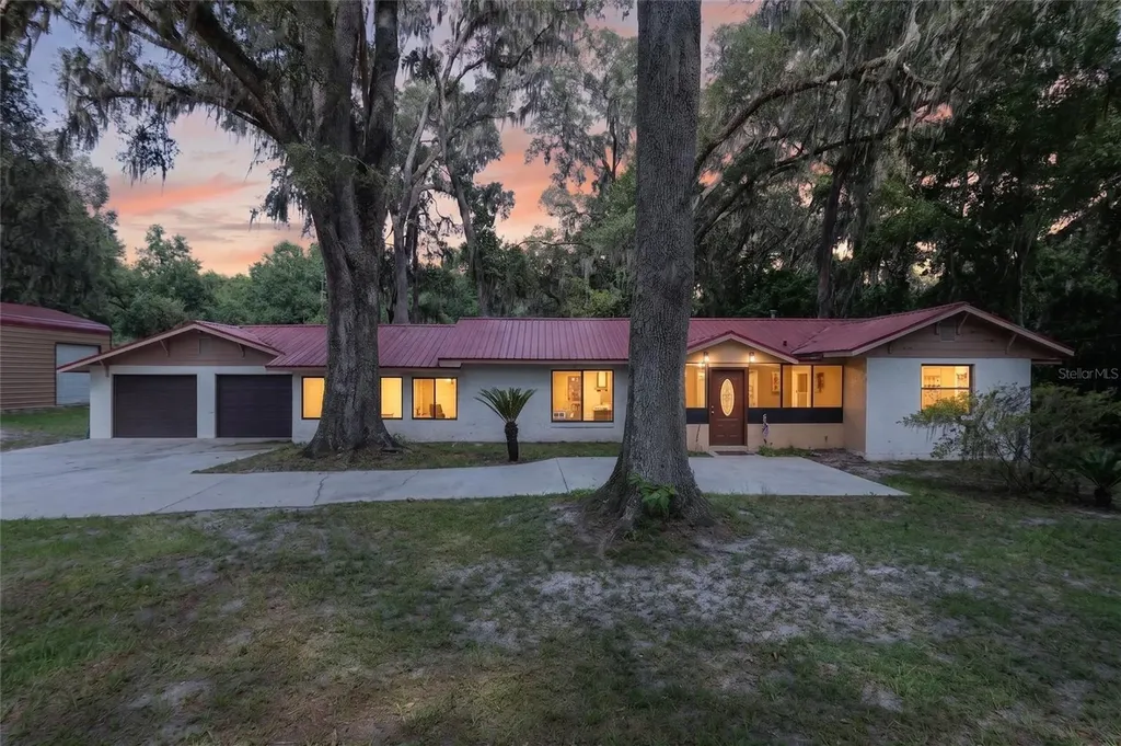 18741 N Us Highway 301 Citra FL 32113