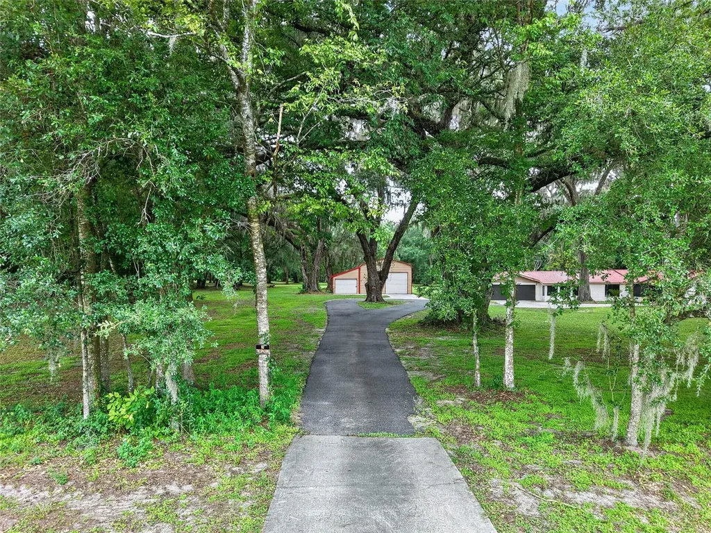 18741 N Us Highway 301 Citra FL 32113
