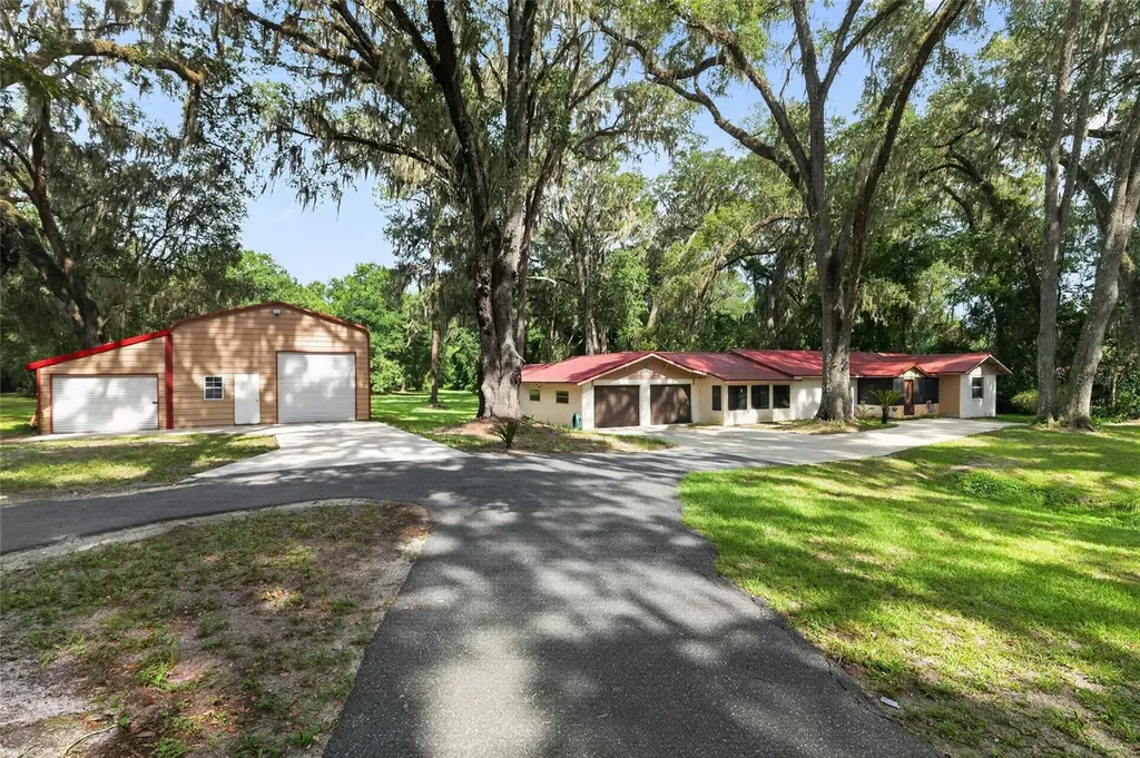 18741 N Us Highway 301 Citra FL 32113