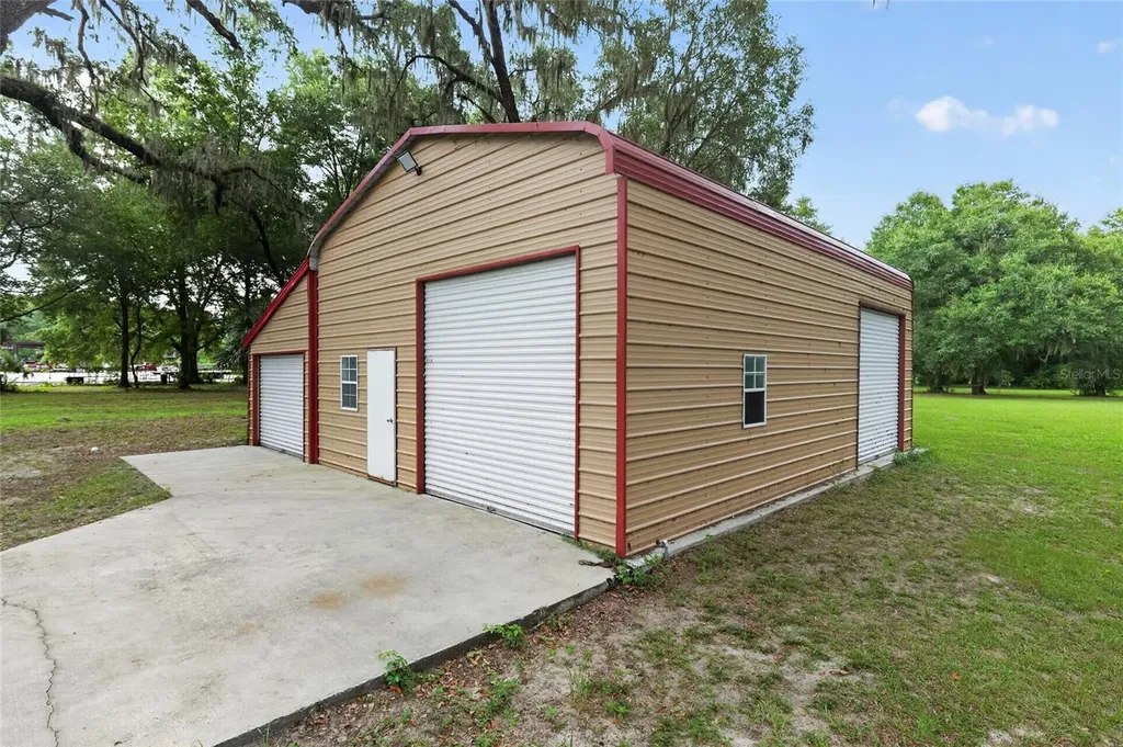 18741 N Us Highway 301 Citra FL 32113