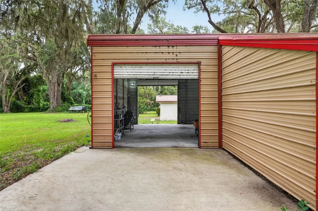 18741 N Us Highway 301 Citra FL 32113