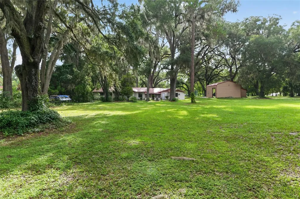 18741 N Us Highway 301 Citra FL 32113