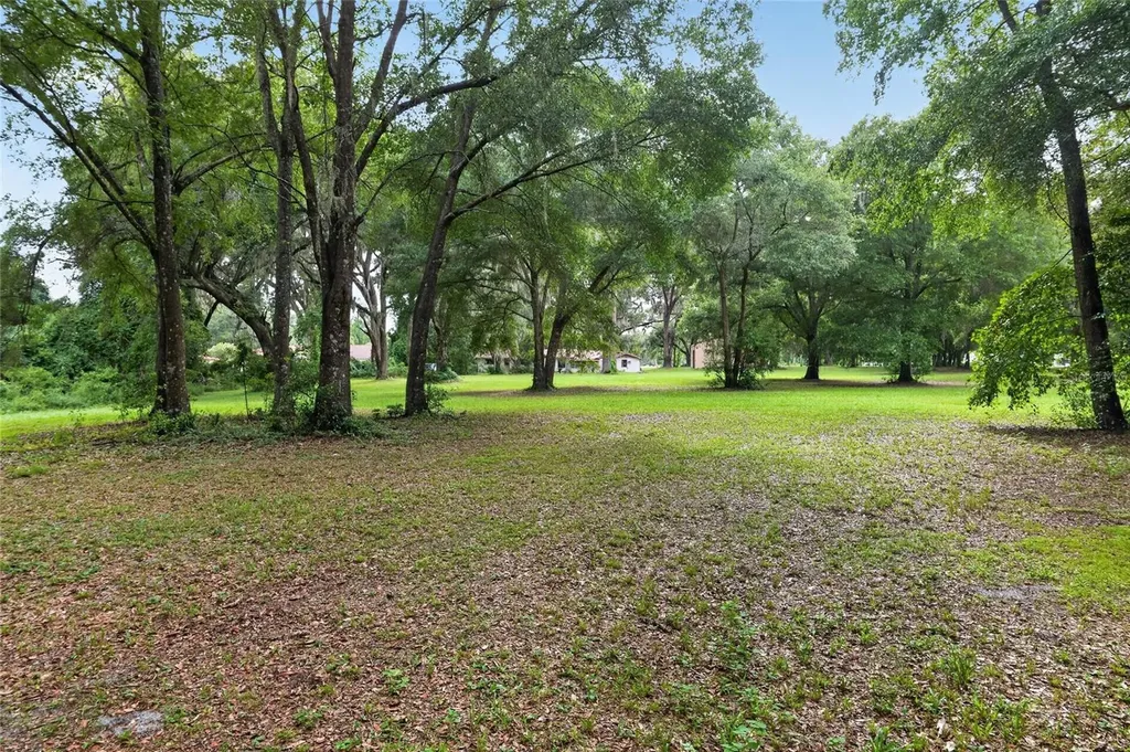 18741 N Us Highway 301 Citra FL 32113