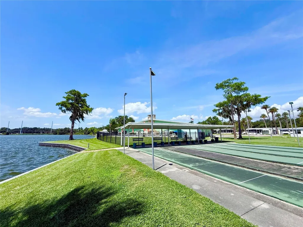 29 Club House Eustis FL 32726