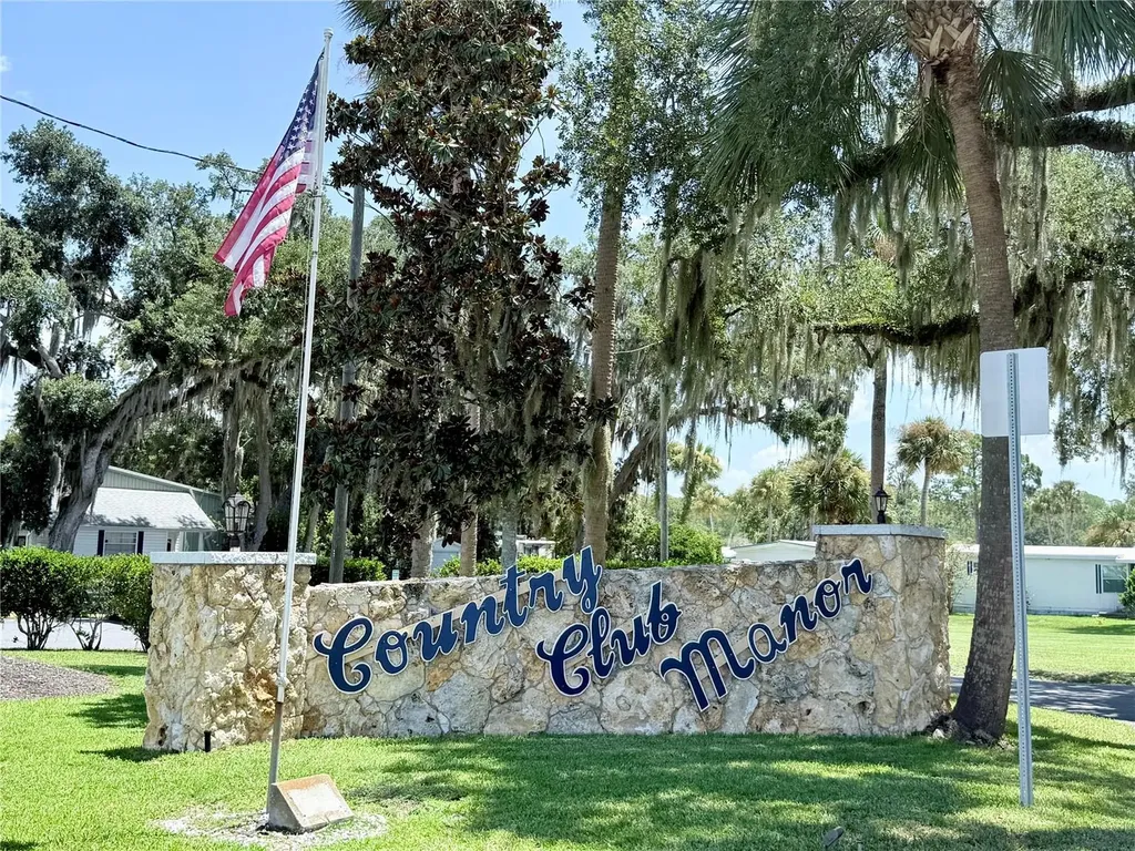 29 Club House Eustis FL 32726