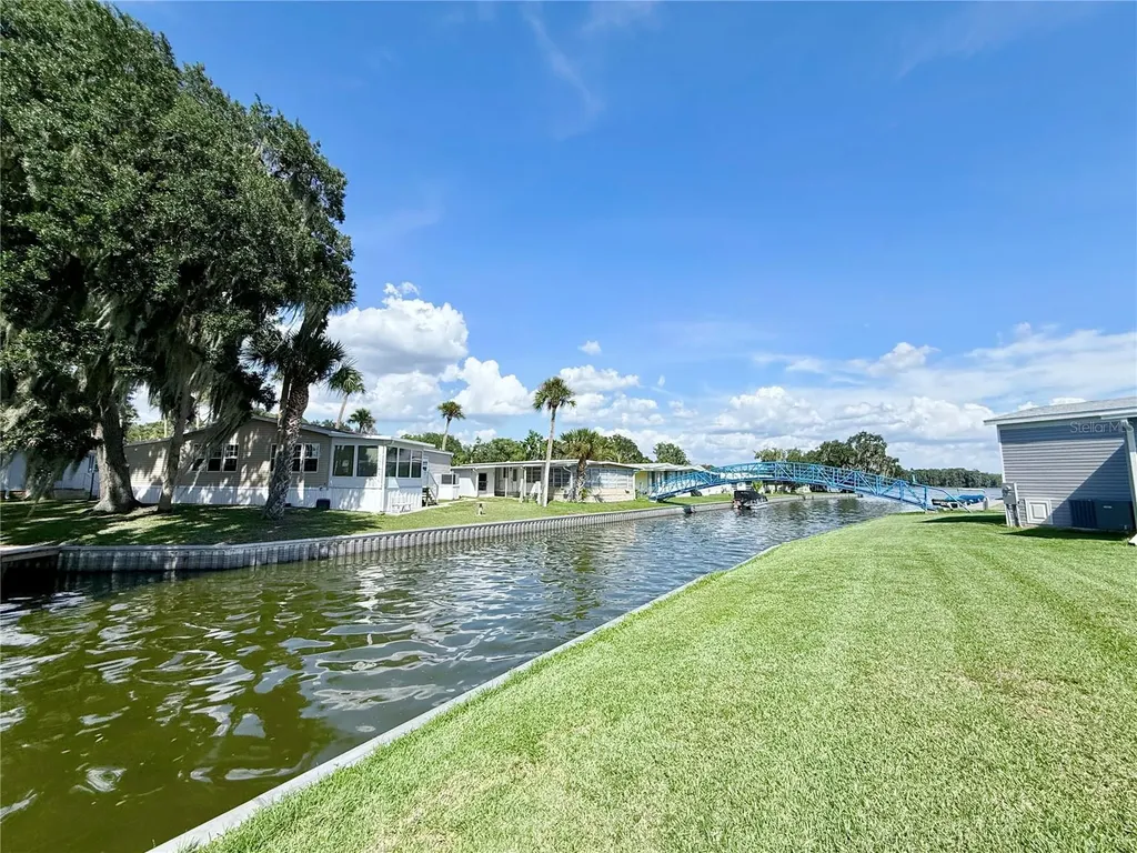 29 Club House Eustis FL 32726
