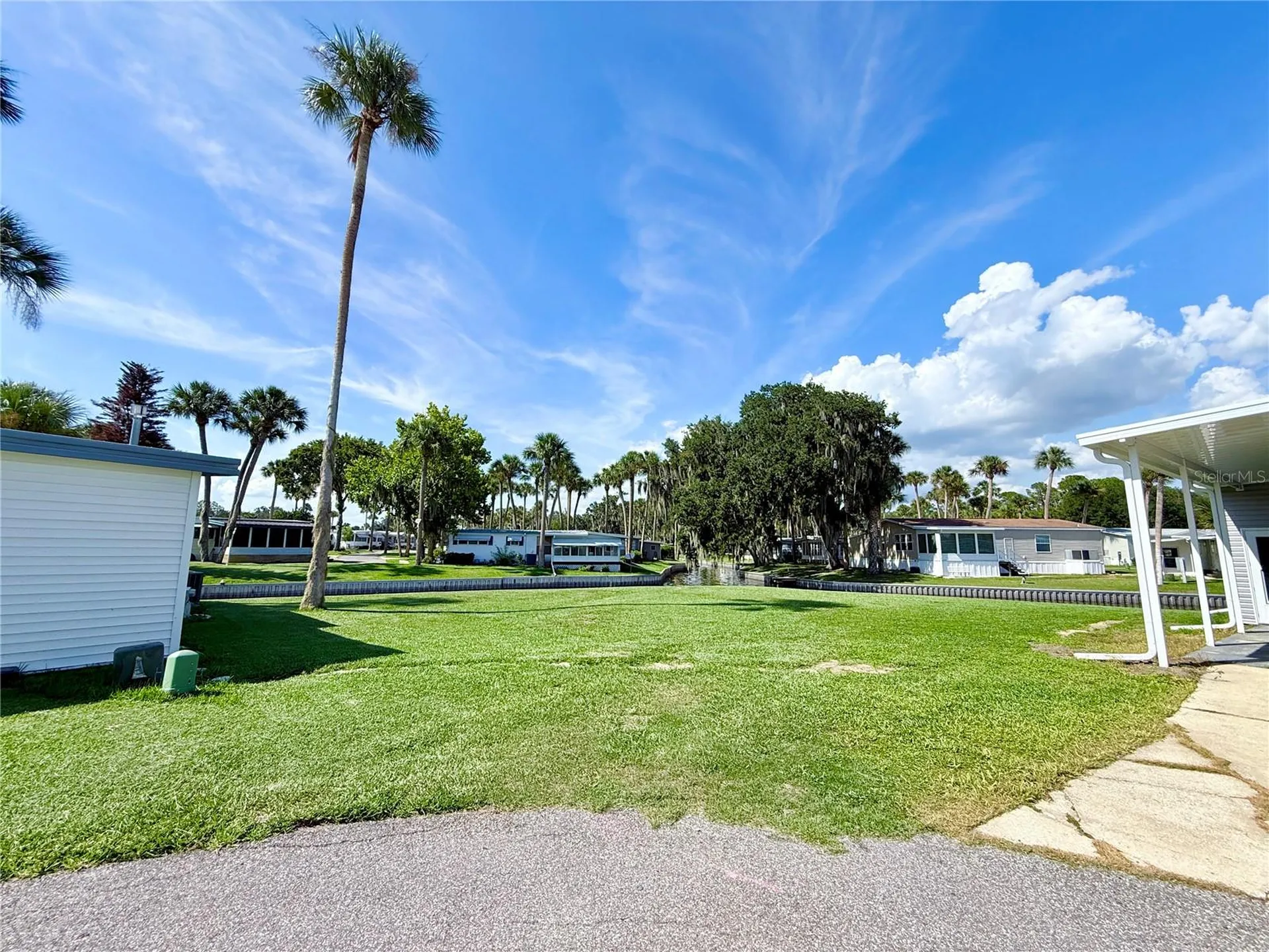 29 Club House Eustis FL 32726