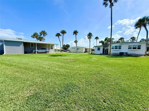 29 Club House Eustis FL 32726