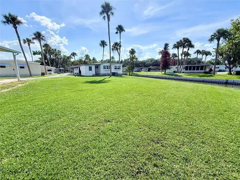 29 Club House Eustis FL 32726