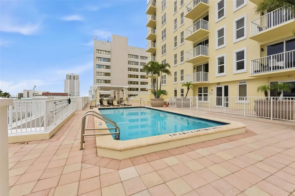 628 Cleveland Street Clearwater FL 33755
