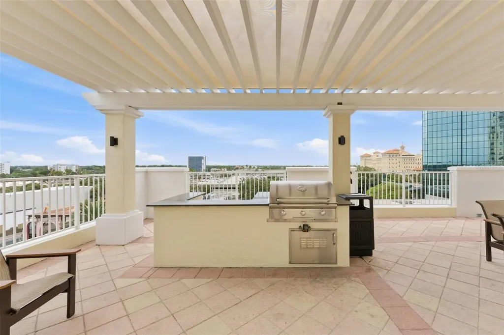 628 Cleveland Street Clearwater FL 33755