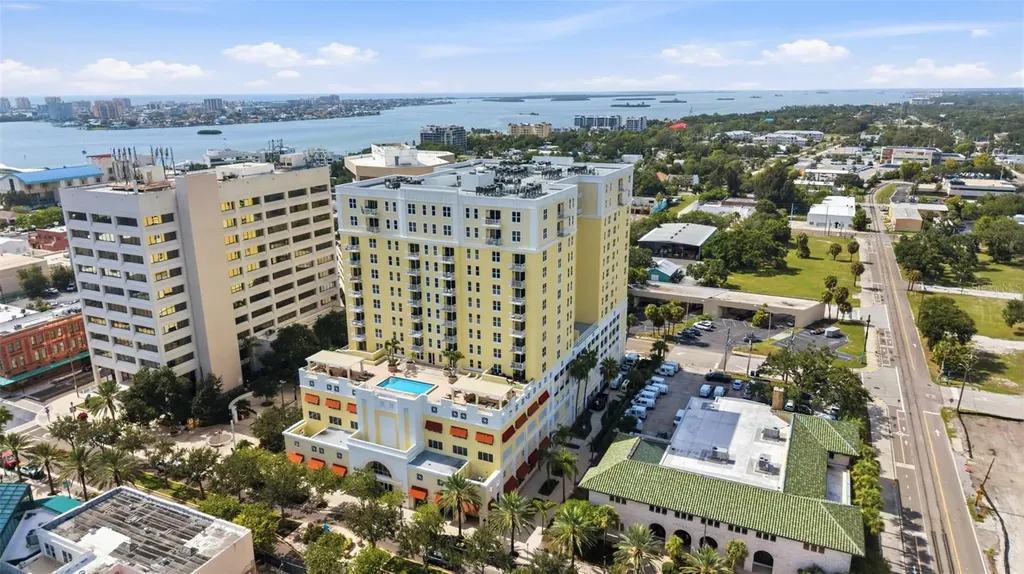 628 Cleveland Street Clearwater FL 33755