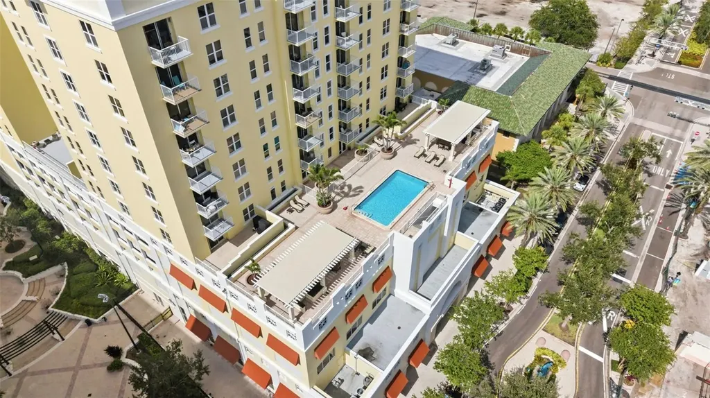 628 Cleveland Street Clearwater FL 33755