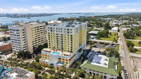 628 Cleveland Street Clearwater FL 33755