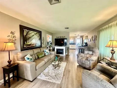 790 Avenue Q SE Winter Haven FL 33880