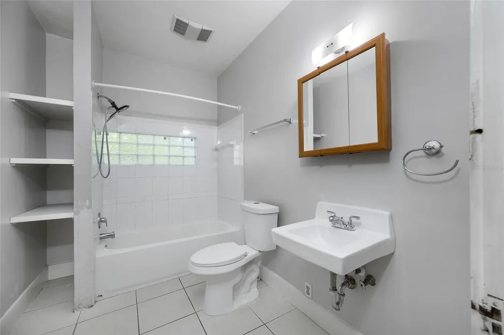 2208 N Lincoln Avenue Tampa FL 33607