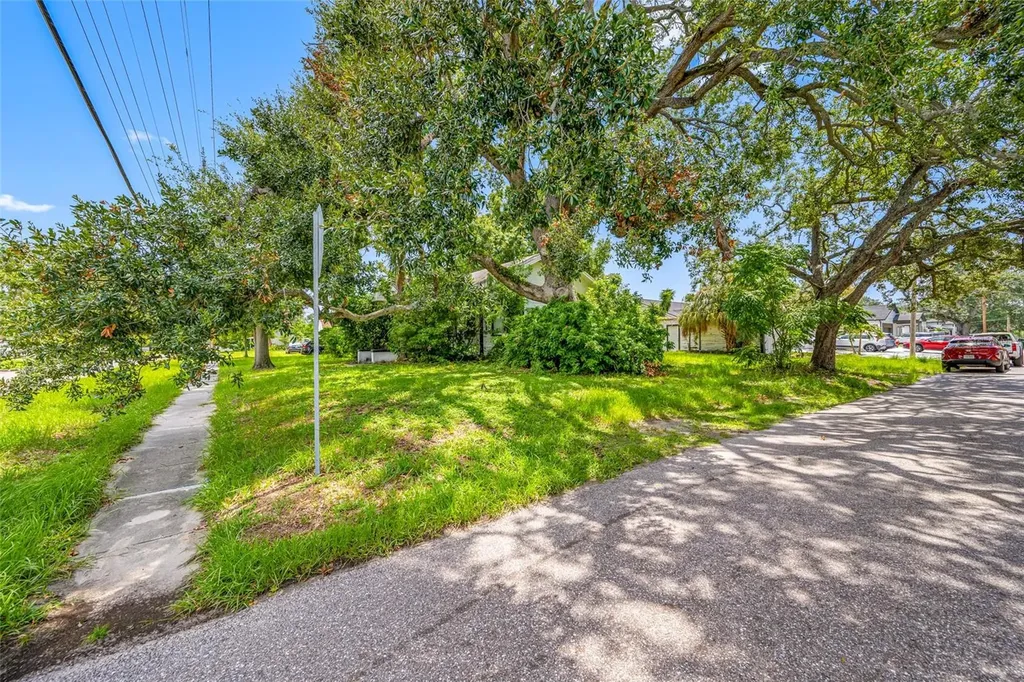 2208 N Lincoln Avenue Tampa FL 33607