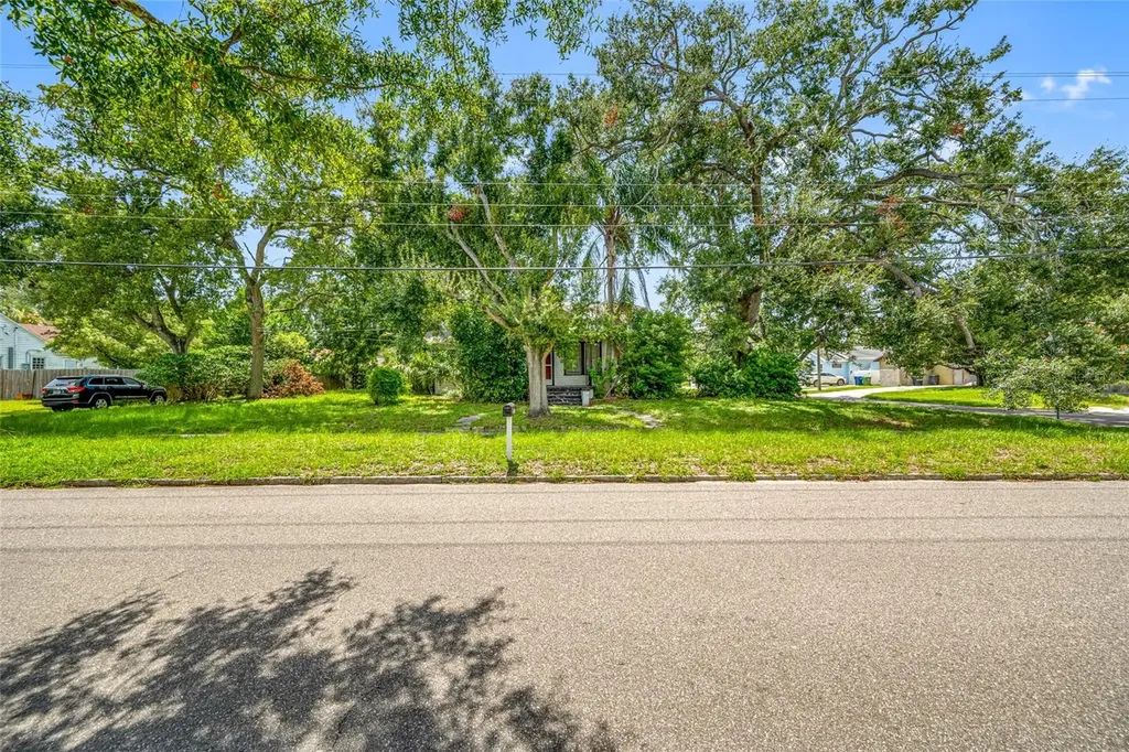 2208 N Lincoln Avenue Tampa FL 33607